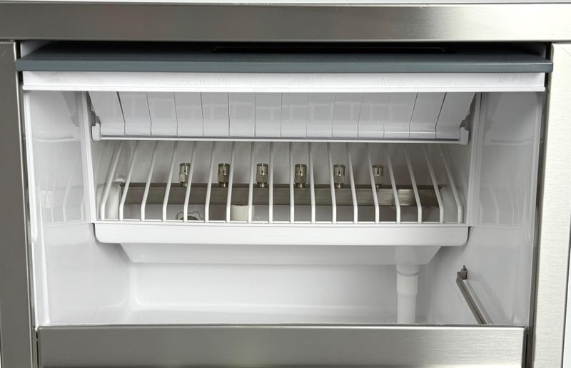 Льдогенератор Apach Cook Line кубик - гурме ACB2806B W